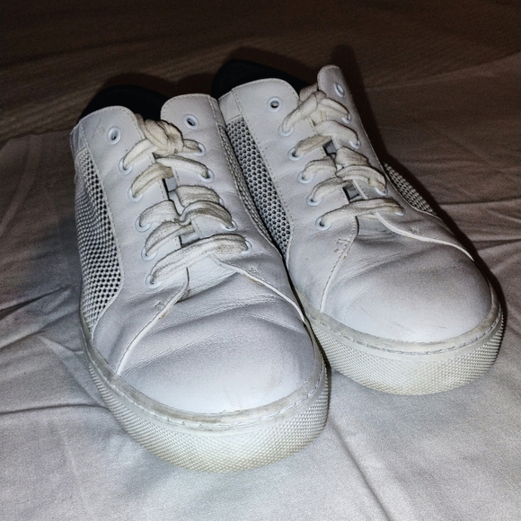 Vince Low Top Annette Sneakers Size 7 - Picture 2 of 11